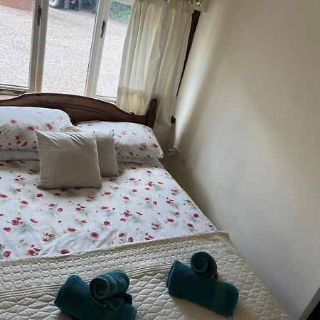 Beautiful 1-Bed House In Gloucestershire Westbury on Severn Екстер'єр фото
